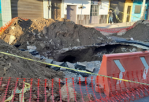 Se abre socavón de casi dos metros en colonia La Loma