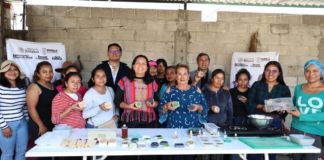 Imparten talleres de jabones artesanales en Lomas de Tejaluca