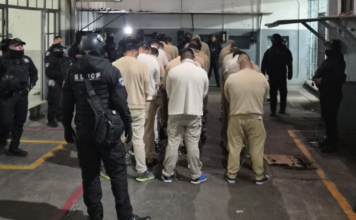 Trasladan a 30 internos del CERESO de Cholula a Tepexi