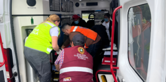 Trasladan a mujer herida por explosión de Huauchinango a Puebla