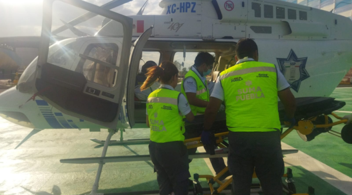 Trasladan en ambulancia aérea a joven herido de Chiautla a Puebla
