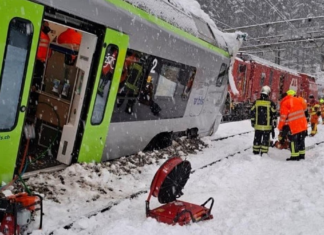 Tren se descarrila en los Alpes suizos y deja cinco heridos