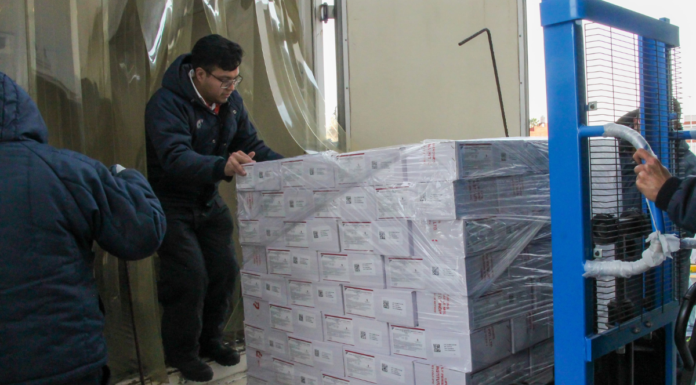 Puebla recibe dos donaciones de vacunas contra el sarampión