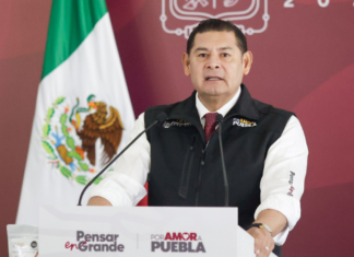 Armenta acusa “granjas de bots” contra proyecto del Cablebús