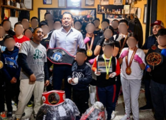 Andrés Villegas entrega equipo a academia de boxeo en Ciudad Serdán