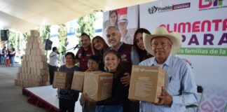 Con despensas refuerzan alimentación en Bosques de San Sebastián