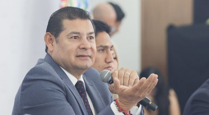 Voto 2027: Armenta pide a aspirantes que trabajen antes de buscar cargos