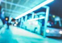 Asaltan autobús en la Amozoc-Teziutlán; pasajero es golpeado