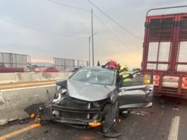 Carambola en Periférico Ecológico deja tráfico intenso