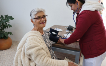 Casa del Abue Sur beneficia y atiende a mil 200 adultos mayores