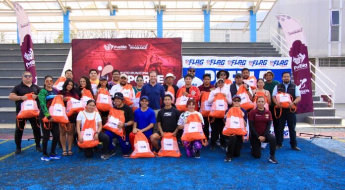 NFL capacita a entrenadores de Puebla capital en Flag Football