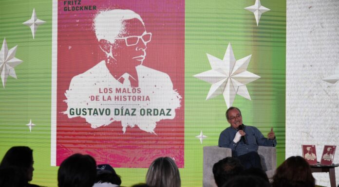 Presentan “Los malos de la historia. Gustavo Díaz Ordaz” en la FENALI BUAP