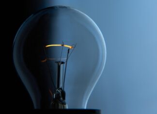 Cumplen 48 horas sin luz en Tlacuilotepec; cerrarían la México-Tuxpan