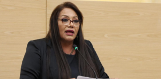 Cinthya Chumacero encabeza mesa de trabajo con comunidad LGBTIQ+