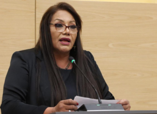 Cinthya Chumacero encabeza mesa de trabajo con comunidad LGBTIQ+