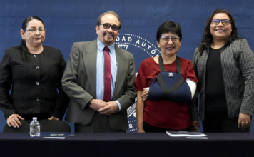 Manuel Palacios rinde Primer Informe en la Prepa Simón Bolívar