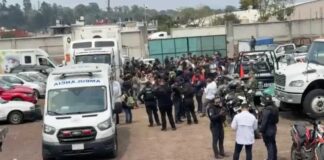 Rescatan a 229 migrantes hacinados dentro de tráiler en Veracruz