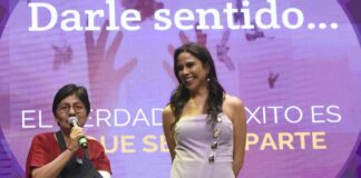 Paola Rojas llama a estudiantes BUAP a construir liderazgos con propósito