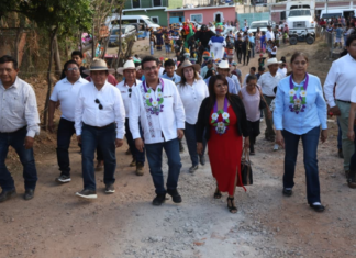 Pável Gaspar impulsa obras y educación en la Mixteca poblana