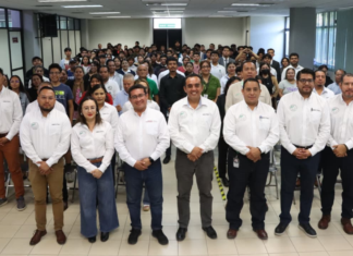 Pável Gaspar participa en mesa universitaria del UTIM