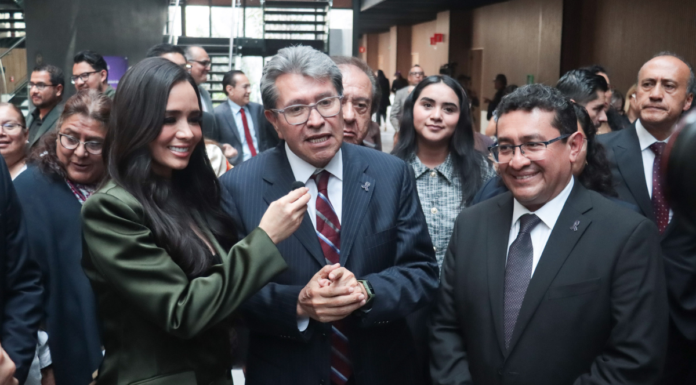 Ricardo Monreal respalda proyecto del Cablebús en Puebla