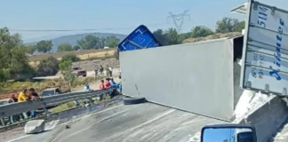 Fuerte choque entre tráiler y camioneta cierra el Arco Norte