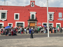 Agreden al subsecretario de Gobernación durante protesta en Casa Aguayo