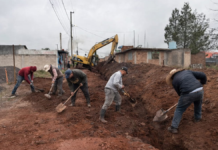 Rehabilitan red de alcantarillado en calle de Cuacoyunga 1.ª sección