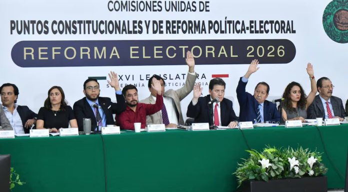 Reforma Electoral avanza en comisiones solo con votos de Morena