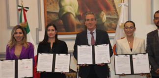 Puebla firma convenio con IEE para fortalecer democracia y derechos