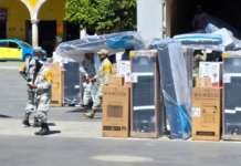 Distribuyen enseres a 34 familias afectadas por “Jerry” en Pahuatlán