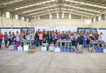 Omar Muñoz entrega equipamiento a cuatro comedores escolares