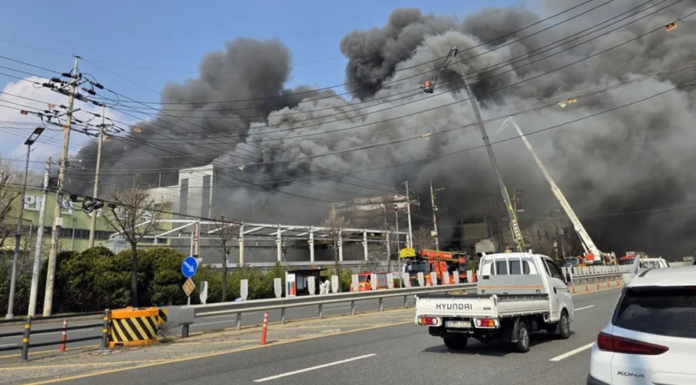 Incendio en planta automotriz deja 11 muertos en Corea del Sur