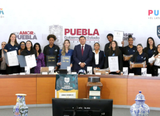 Gobierno del Estado reconoce a jugadoras de Guerreras de Puebla