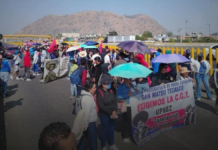 Maestros bloquean la México-Puebla en la caseta de San Marcos