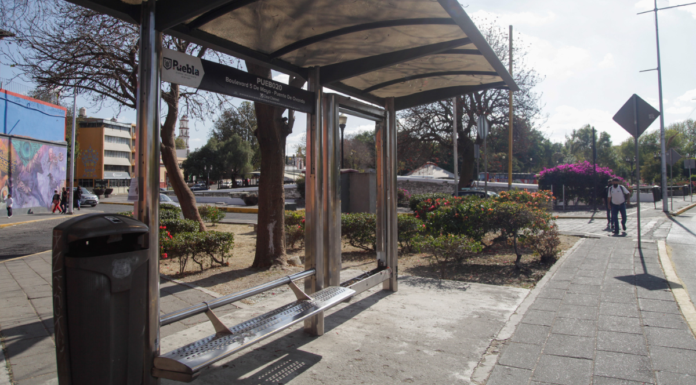 Dejan en espera concesión de paraderos en la capital poblana