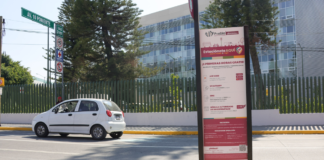 Detectan franeleros y ambulantes en zonas de parquímetros de Puebla