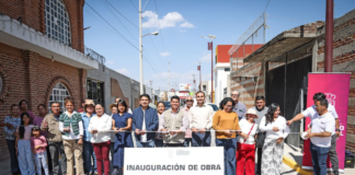 Omar Muñoz entrega pavimentación en privada de Cuatro Caminos