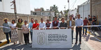 Omar Muñoz entrega obra de pavimentación en Privada Santa Bárbara