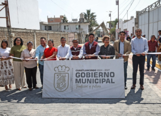 Omar Muñoz entrega obra de pavimentación en Privada Santa Bárbara