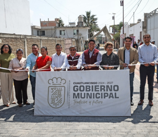 Omar Muñoz entrega obra de pavimentación en Privada Santa Bárbara