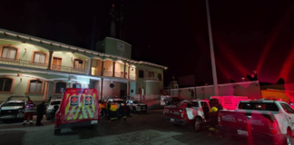 Rescatan a dos senderistas que cayeron a un barranco en Quimixtlán