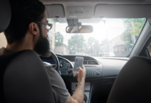 Uber y taxistas sellan colaboración tras años de disputa en México