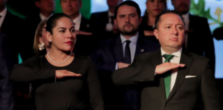Lupita Cuautle acompaña toma de compromiso del nuevo CCE