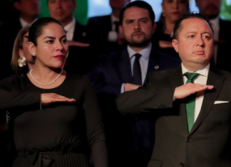 Lupita Cuautle acompaña toma de compromiso del nuevo CCE