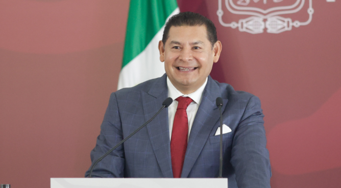 Gobierno de Puebla regulariza terrenos para vivienda de policías