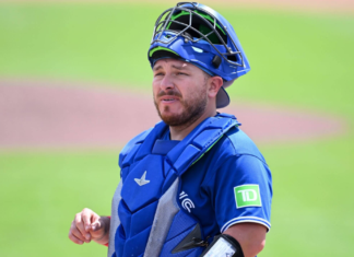 Alejandro Kirk, mexicano en Blue Jays, será operado por fractura