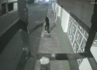 Captan asalto a dos jóvenes en la colonia Santa María