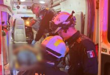 Mujer sobrevive a caída de 10 metros en el Infonavit Rivera Anaya