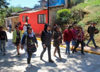 Bety Sánchez inaugura pavimentación de calle Emiliano Zapata en Zacatlán
